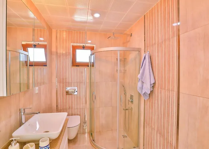 Kuytu Вилла Каш